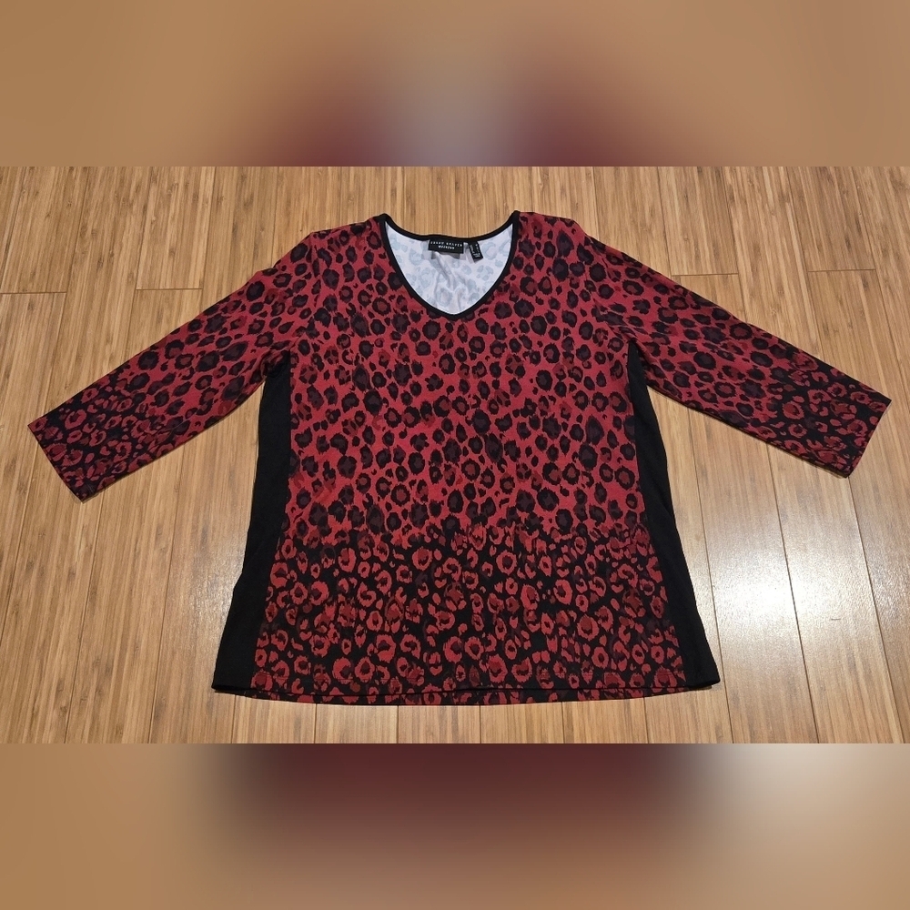 NWOT Susan Graver Weekend Leopard Print V-Neck Top
